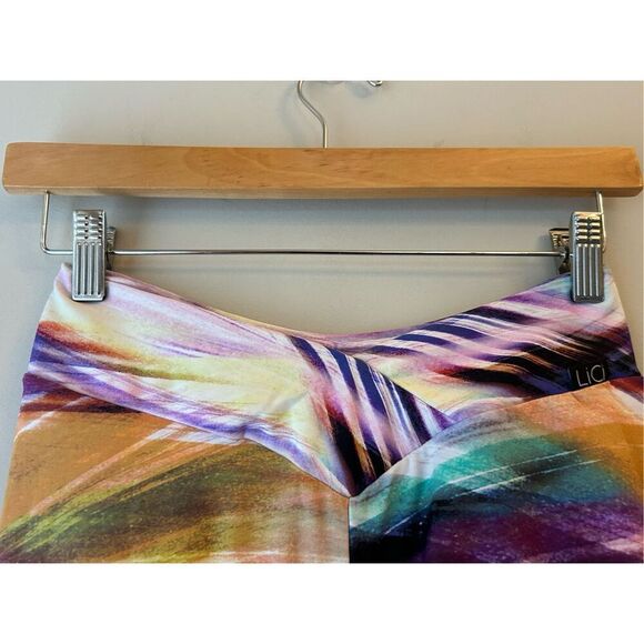 LiCi Fit Workout Set in Electric Sunset Butt scrunch Shorts and Halter Strappy B - Picture 11 of 16